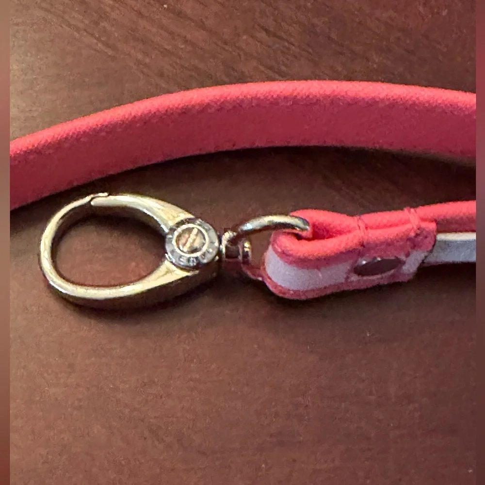 Henri Bendel Perforated Pink Coral Dog Leash in Mint Condition! NWOT